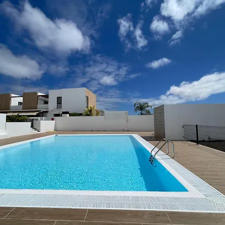 Casa Tamaragua Cozy House With Terrace شقة كوراليهو